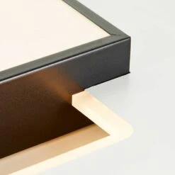 BRILLIANT Plafonnier Hutson 12 BRILLIANT Plafonnier Hutson -BRILLIANT Magasin 1000373685 230203 060 DETAILS P000000001000373685