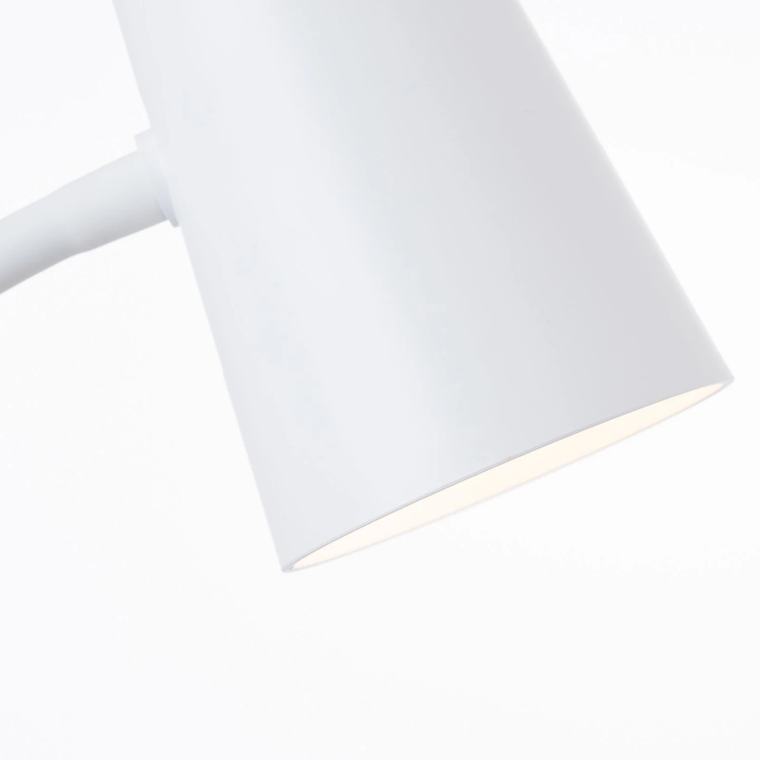 BRILLIANT Lampe à Poser LED Adda Blanc Dimmable 4 BRILLIANT Lampe à Poser LED Adda Blanc Dimmable – Image 3