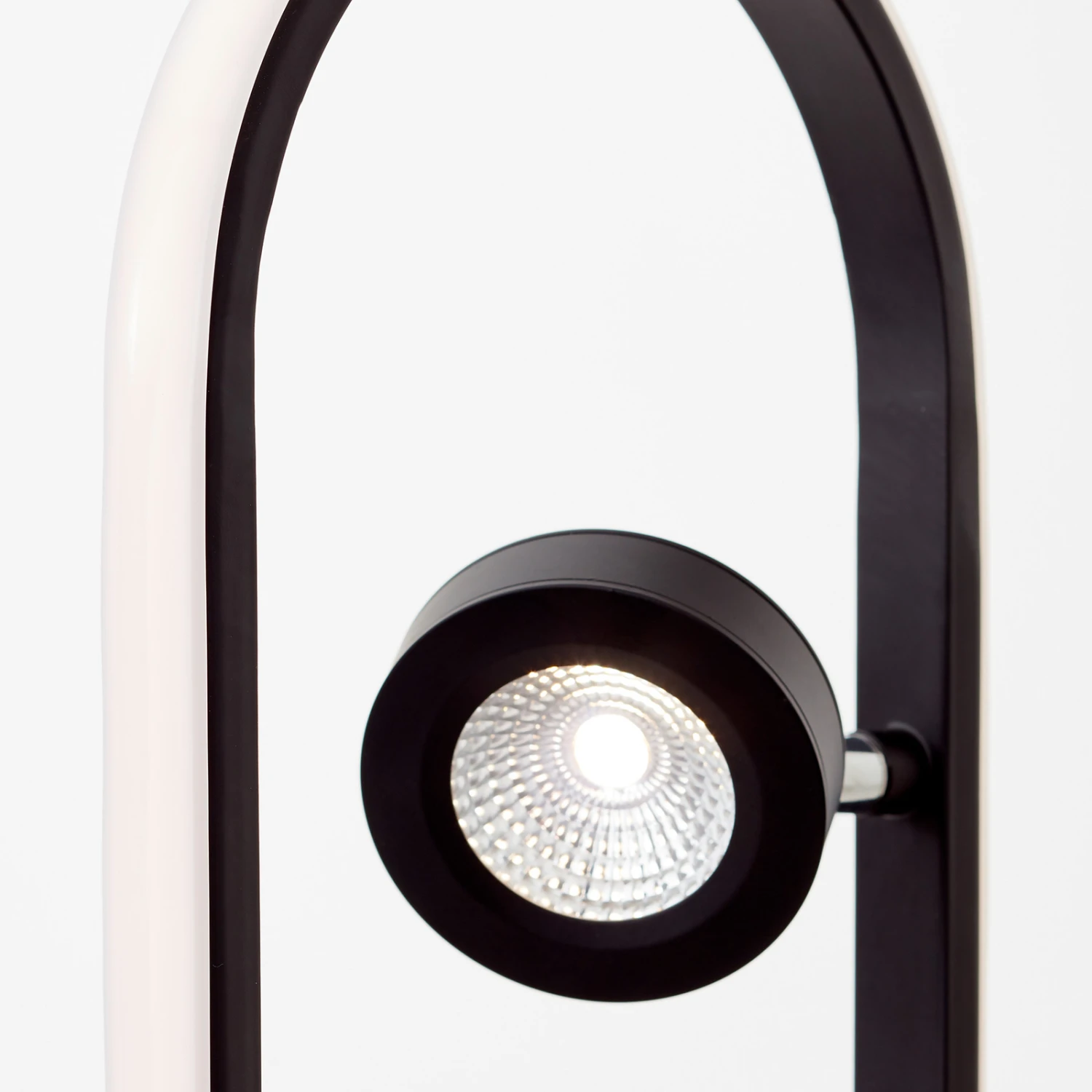 BRILLIANT Lampadaire LED Nebeker, 4 Lampes 11 BRILLIANT Lampadaire LED Nebeker, 4 Lampes – Image 9