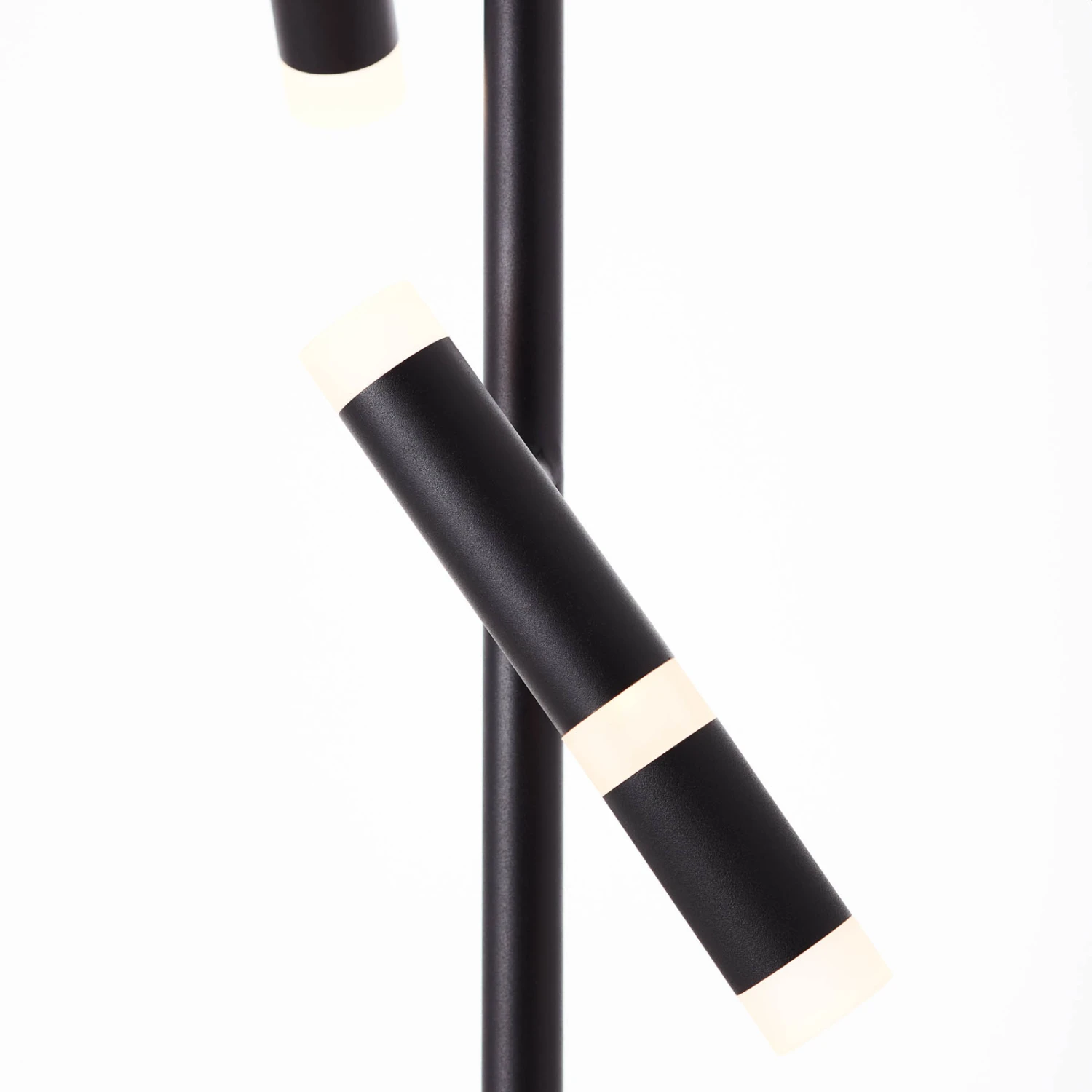 BRILLIANT Lampadaire LED Lagano, Noir, à Cinq Lampes 7 BRILLIANT Lampadaire LED Lagano, Noir, à Cinq Lampes – Image 5